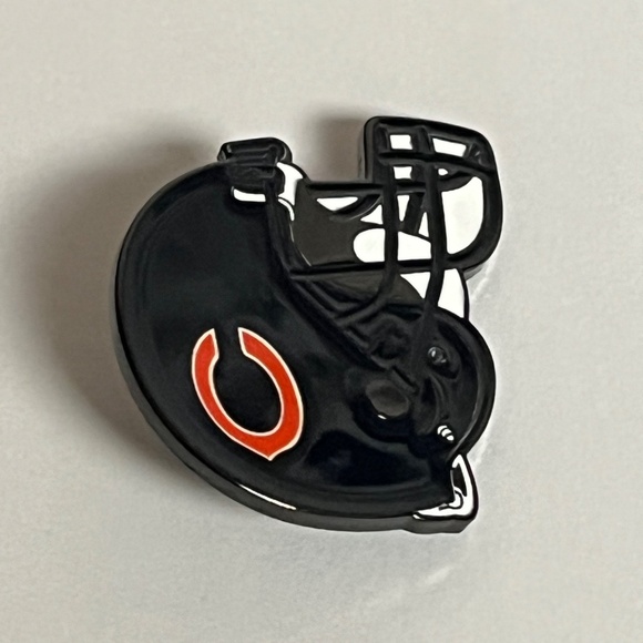 Chicago Bears Helmet Hat Pin Pins Streetwear Hats Bag Football Fitted New Era - Picture 5 of 8
